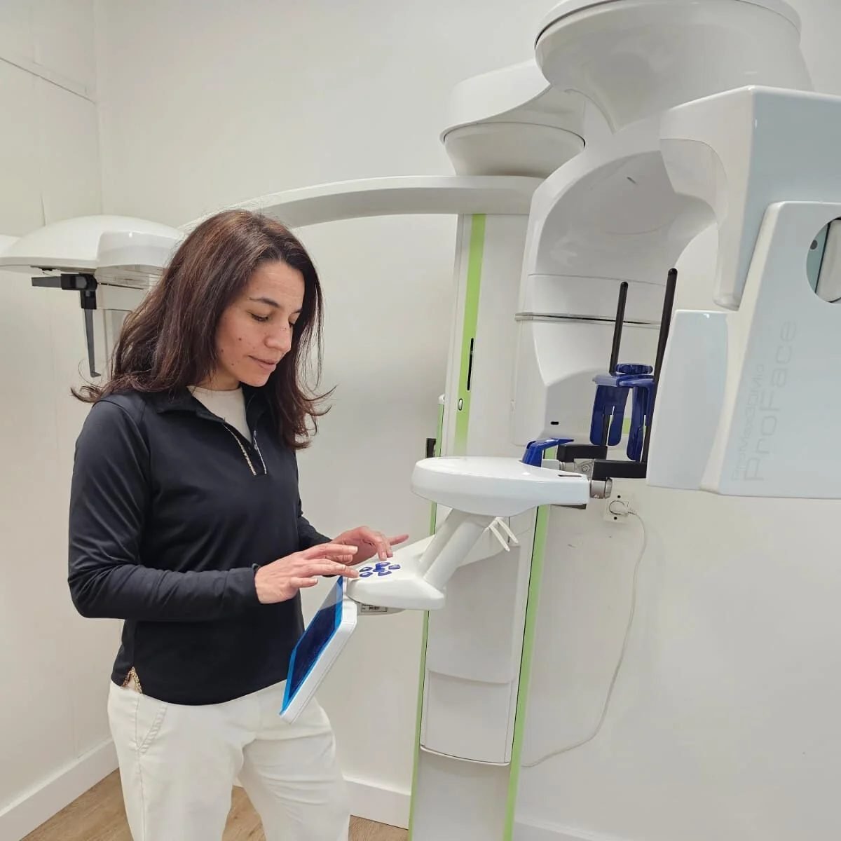 Tomógrafo CBCT Cone Beam 3D de Odontología Integral Bella Vista